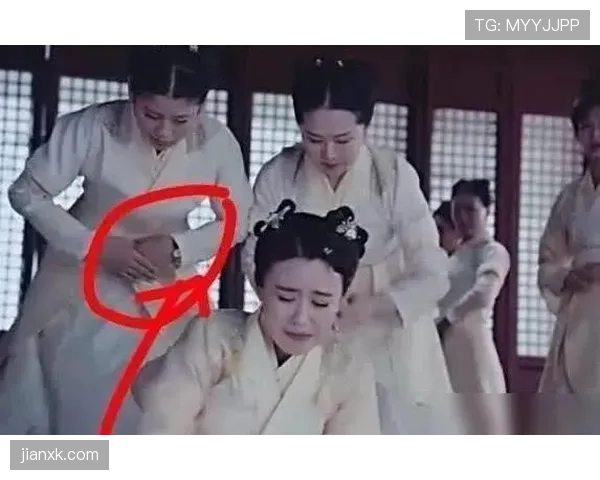 陈梦逛菜市场那张图，手腕上的表把人都秒成配角